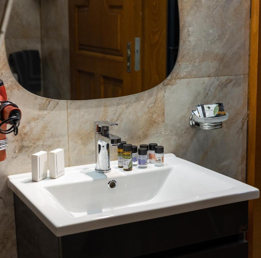 Black Suites Chania  Ngoại thất bức ảnh