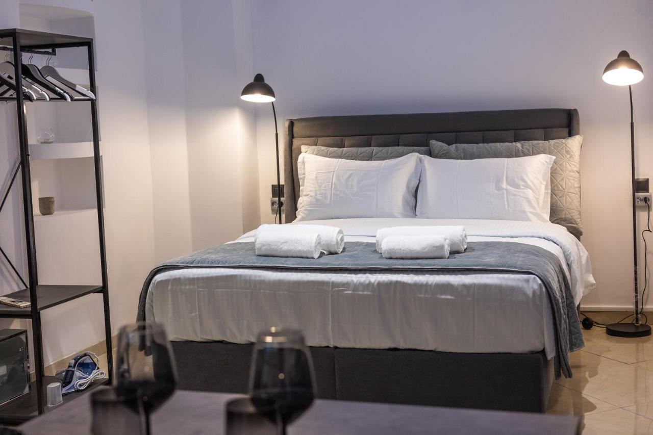 Black Suites Chania  Ngoại thất bức ảnh