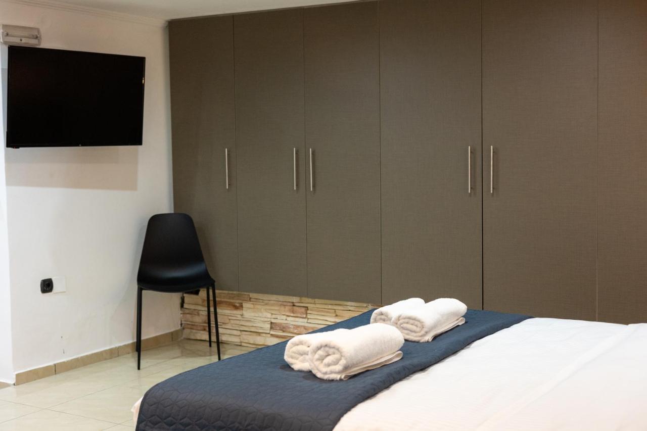 Black Suites Chania  Ngoại thất bức ảnh