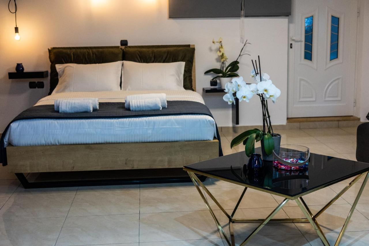 Black Suites Chania  Ngoại thất bức ảnh